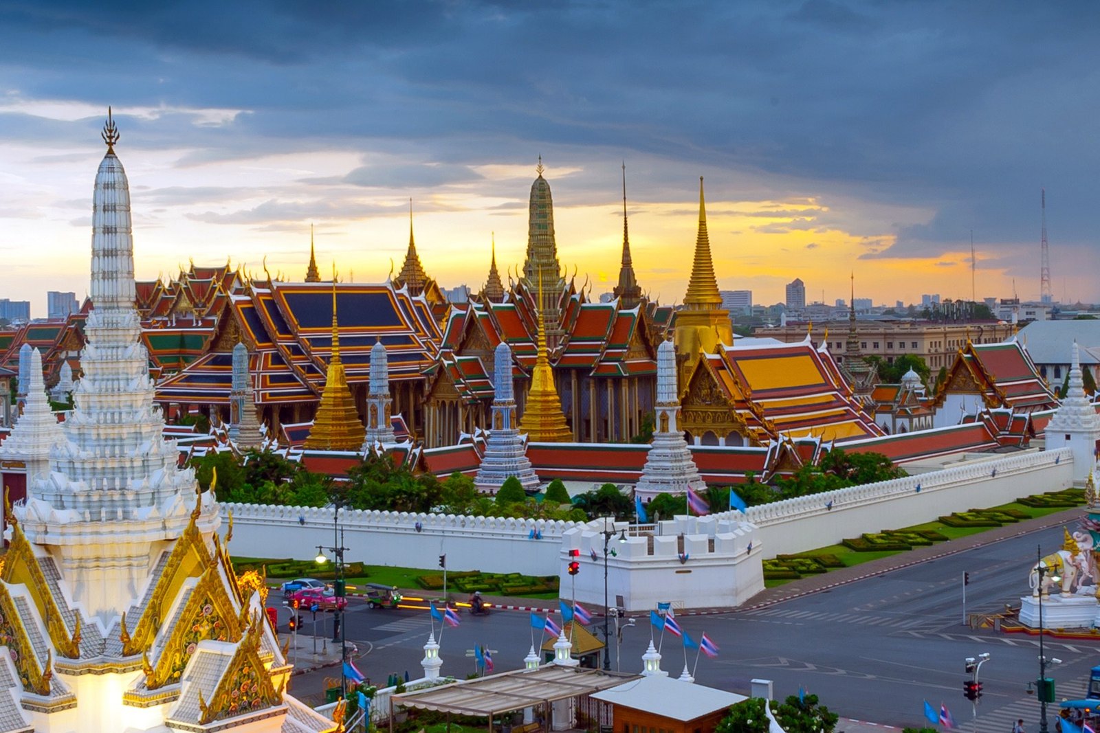 Temple-complex-Wat-Phra-Kaew